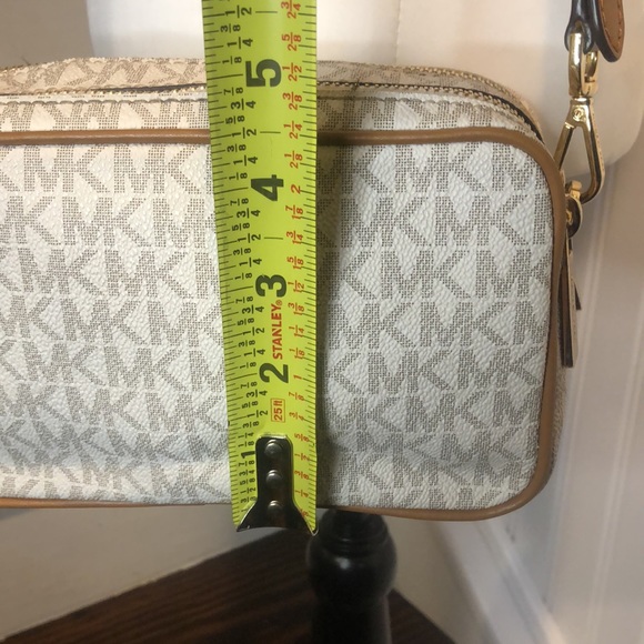 MICHAEL KORS White MK Monogram Jet Set Crossbody Shoulder Bag - Picture 11 of 17